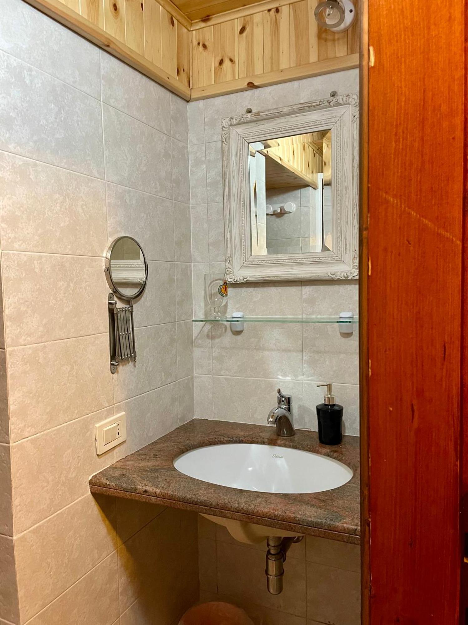 Chalet Natura La Taverna Dei 3 Porcellini Cavaliere  Экстерьер фото