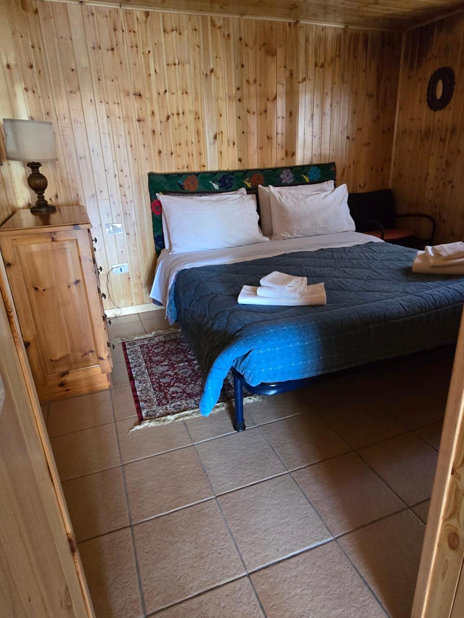 Chalet Natura La Taverna Dei 3 Porcellini Cavaliere  Экстерьер фото