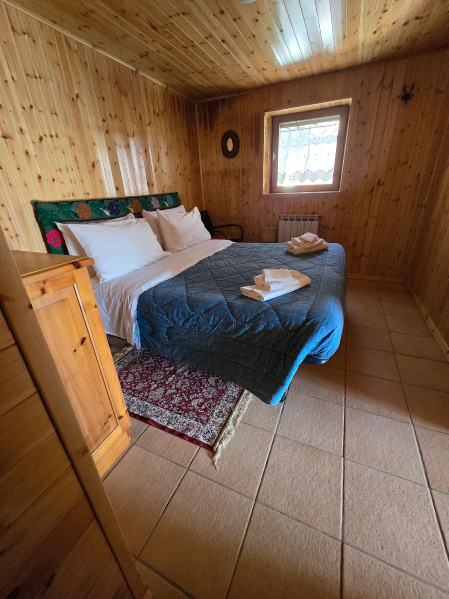 Chalet Natura La Taverna Dei 3 Porcellini Cavaliere  Экстерьер фото